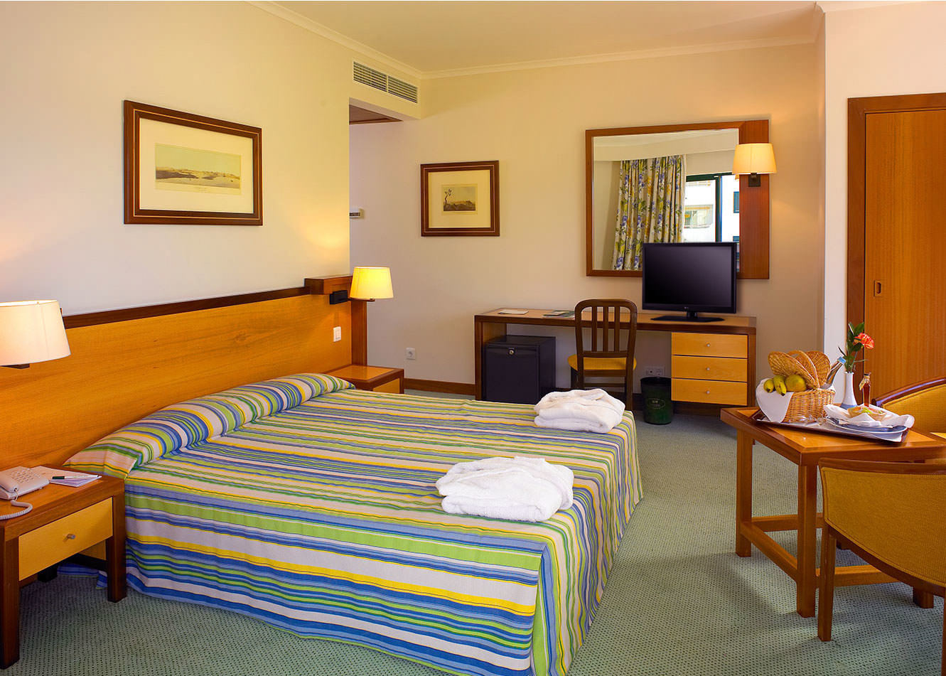 Holiday Inn Algarve Albufeira By Ihg Bilik gambar